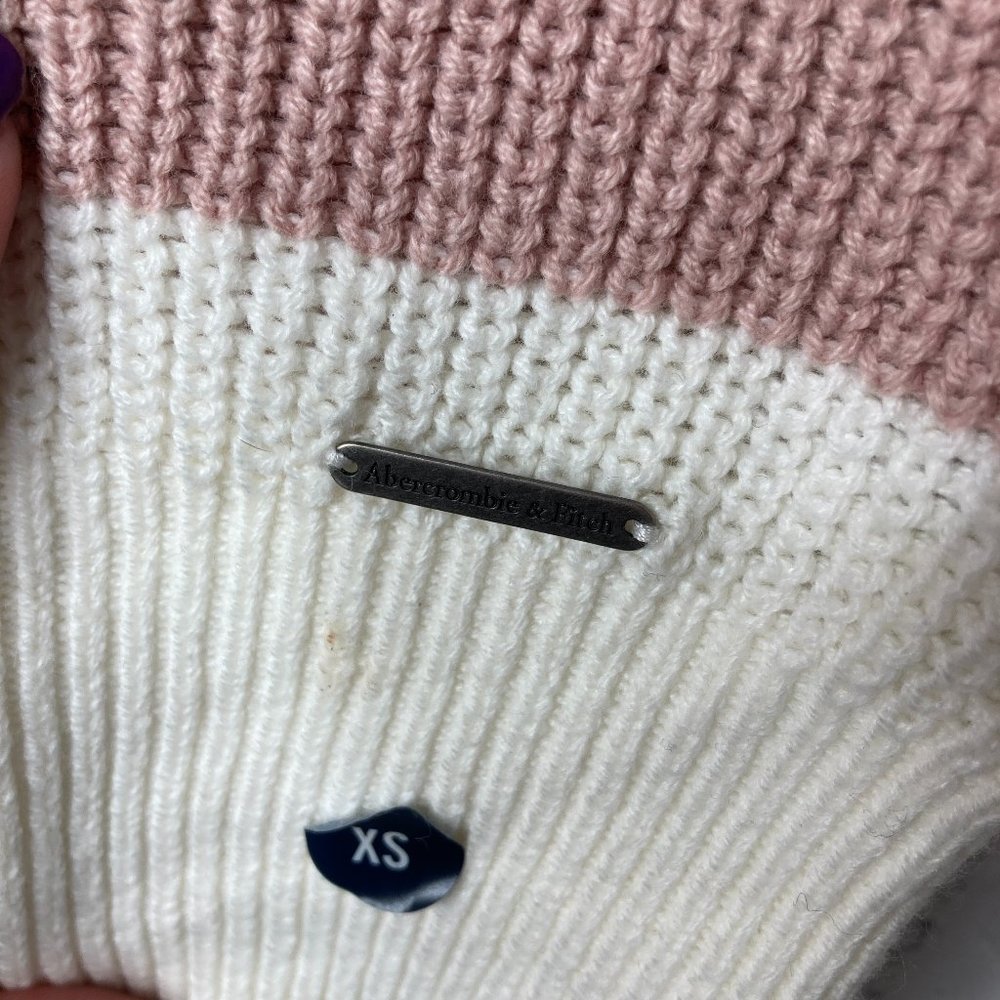 Abercrombie & Fitch Women's Crop Sweater - Picture 4 of 4